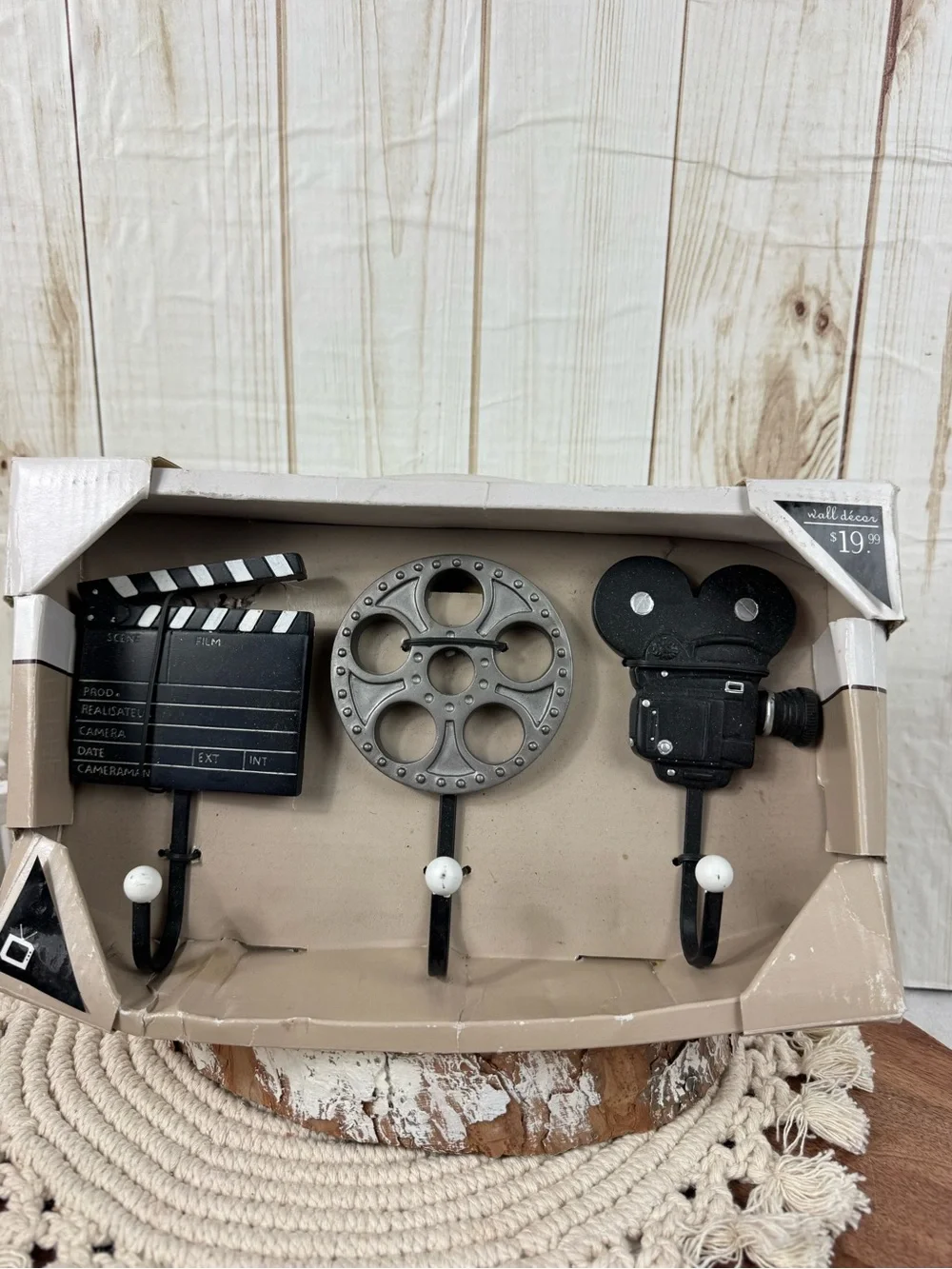 Film-Themed Wall Hooks Set in Black & Silver - Decorative Cinema Hooks